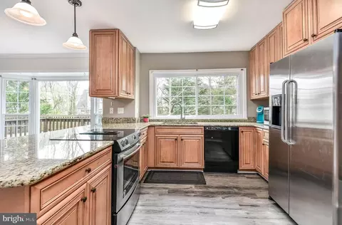 Kitchen - 45801 Evening Way, Sterling, VA 20164 photo 2 of 3
