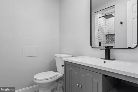 Bath - 43474 Postrail Sq, Ashburn, VA 20147 photo 5 of 6