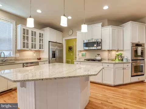42706 Chisholm Dr, Broadlands, VA 20148 photo 2