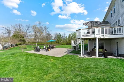 Exterior - 25935 Gregory Ct, Chantilly, VA 20152 photo 12 of 14