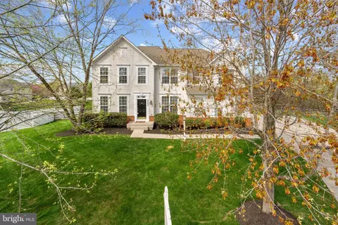 Exterior - 25935 Gregory Ct, Chantilly, VA 20152 photo 2 of 14