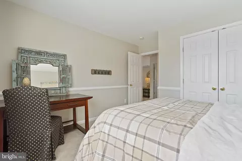 Bedroom - 25935 Gregory Ct, Chantilly, VA 20152 photo 2 of 9