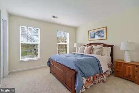Bedroom - 25935 Gregory Ct, Chantilly, VA 20152 photo 5 of 9
