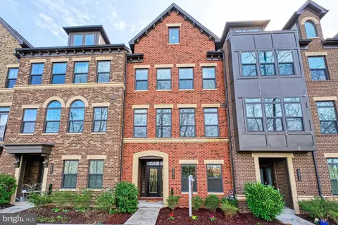 43378 Apple Orchard Sq, Ashburn, VA 20148