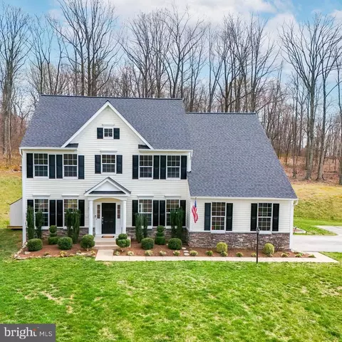17190 Grand Valley Ct, Round Hill, VA 20141