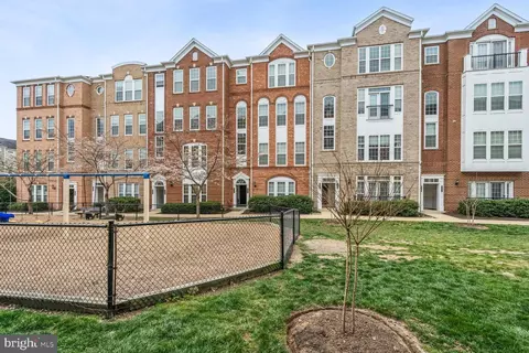 20688 Pilate Sq, Ashburn, VA 20147