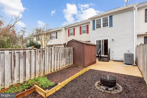 Exterior - 45 Bickel Ct, Sterling, VA 20165 photo 5 of 6
