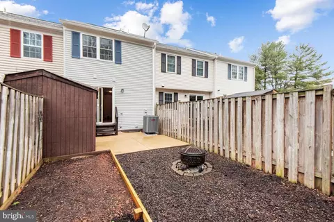 Exterior - 45 Bickel Ct, Sterling, VA 20165 photo 6 of 6