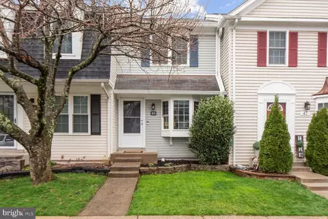 45 Bickel Ct, Sterling, VA 20165