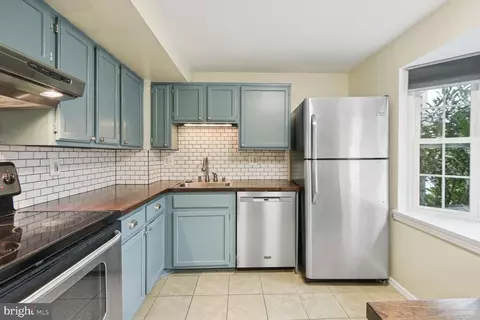 Kitchen - 45 Bickel Ct, Sterling, VA 20165 photo 1 of 2