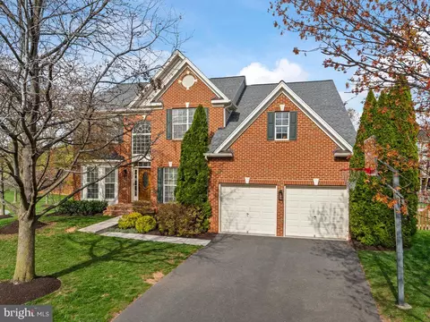 120 Roy Ct SE, Leesburg, VA 20175