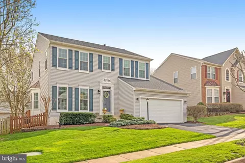 Exterior - 43395 Malin Ct, Ashburn, VA 20147 photo 15 of 17