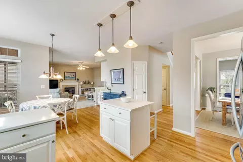 Kitchen - 43395 Malin Ct, Ashburn, VA 20147 photo 6 of 6
