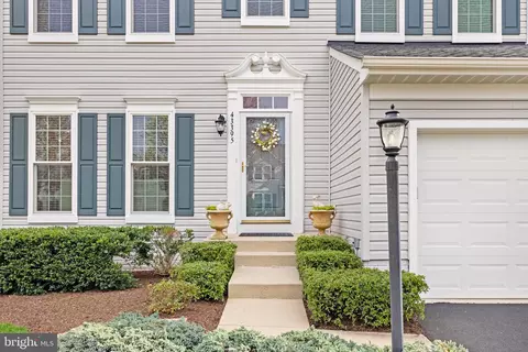 Exterior - 43395 Malin Ct, Ashburn, VA 20147 photo 17 of 17