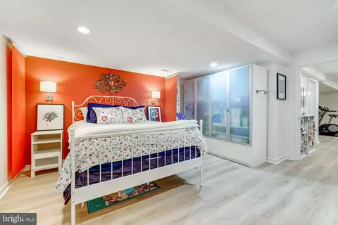 Bedroom - 43395 Malin Ct, Ashburn, VA 20147 photo 9 of 9