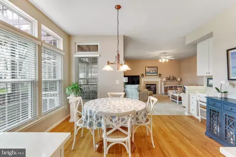 Dining - 43395 Malin Ct, Ashburn, VA 20147 photo 4 of 5