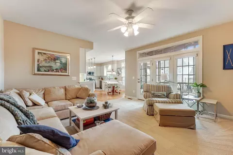 Living - 43395 Malin Ct, Ashburn, VA 20147 photo 6 of 8