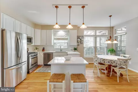 Kitchen - 43395 Malin Ct, Ashburn, VA 20147 photo 1 of 6