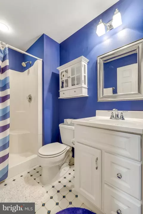 Bath - 43395 Malin Ct, Ashburn, VA 20147 photo 11 of 11