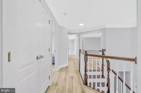 Entry Way - 42525 Mandolin St, Chantilly, VA 20152 photo 3 of 4