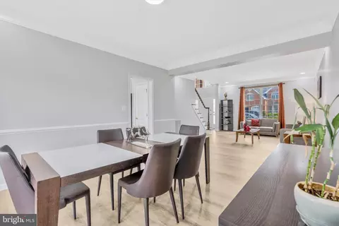 Dining - 42525 Mandolin St, Chantilly, VA 20152 photo 2 of 5