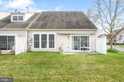 Exterior - 44396 Sunset Maple Dr, Ashburn, VA 20147 photo 11 of 13