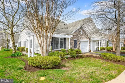 Exterior - 44396 Sunset Maple Dr, Ashburn, VA 20147 photo 3 of 13