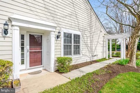Exterior - 44396 Sunset Maple Dr, Ashburn, VA 20147 photo 5 of 13