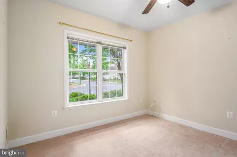 Bedroom - 44396 Sunset Maple Dr, Ashburn, VA 20147 photo 4 of 4