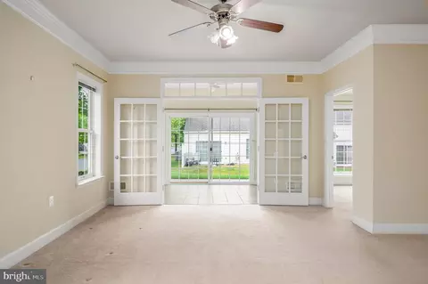 Living - 44396 Sunset Maple Dr, Ashburn, VA 20147 photo 4 of 5
