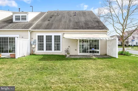 Exterior - 44396 Sunset Maple Dr, Ashburn, VA 20147 photo 9 of 13