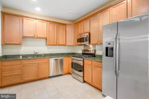 Kitchen - 44396 Sunset Maple Dr, Ashburn, VA 20147 photo 1 of 3
