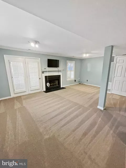 Living - 43388 Livery Sq, Ashburn, VA 20147 photo 2 of 2