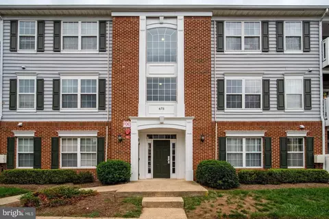 673 Constellation Sq SE #E, Leesburg, VA 20175