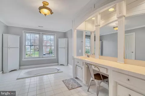 Bath - 20965 Nightshade Pl, Ashburn, VA 20147 photo 5 of 8