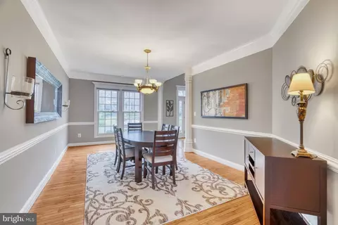 Dining - 20965 Nightshade Pl, Ashburn, VA 20147 photo 4 of 8
