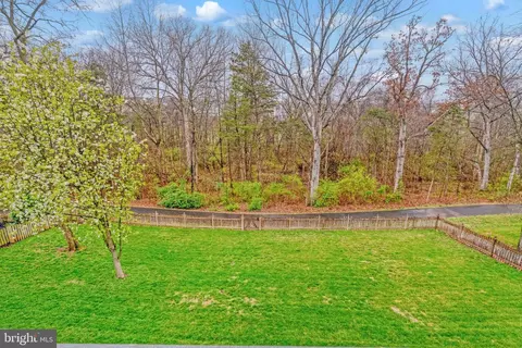 Exterior - 20965 Nightshade Pl, Ashburn, VA 20147 photo 4 of 6