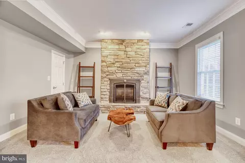 Living - 20965 Nightshade Pl, Ashburn, VA 20147 photo 13 of 13