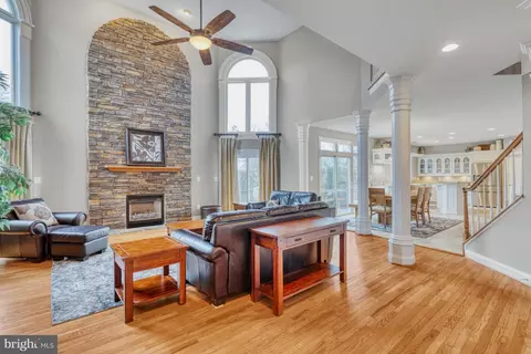 Living - 20965 Nightshade Pl, Ashburn, VA 20147 photo 5 of 13