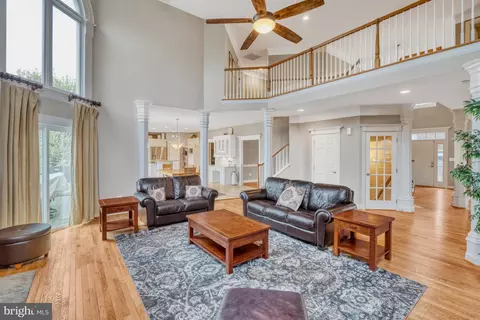 Living - 20965 Nightshade Pl, Ashburn, VA 20147 photo 6 of 13