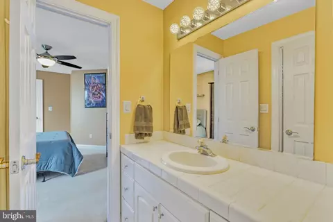 Bath - 20965 Nightshade Pl, Ashburn, VA 20147 photo 2 of 8