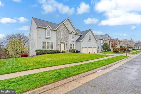 Exterior - 20965 Nightshade Pl, Ashburn, VA 20147 photo 2 of 6