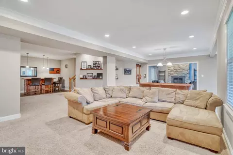 Living - 20965 Nightshade Pl, Ashburn, VA 20147 photo 11 of 13
