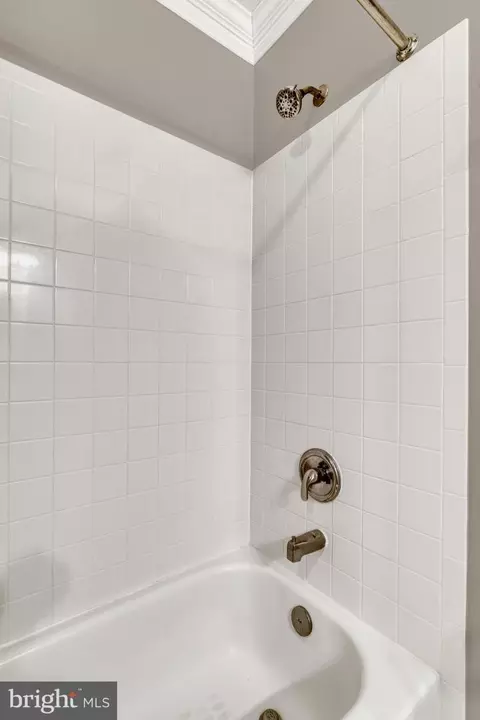 Bath - 20965 Nightshade Pl, Ashburn, VA 20147 photo 8 of 8