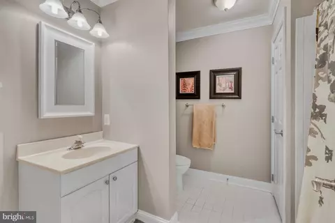 Bath - 20965 Nightshade Pl, Ashburn, VA 20147 photo 7 of 8