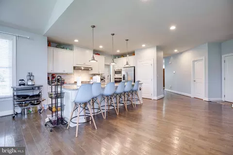 Dining - 42289 Brisley Ct, Chantilly, VA 20152 photo 4 of 6