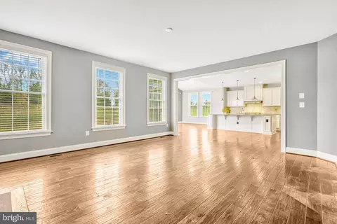 Living - 42289 Brisley Ct, Chantilly, VA 20152 photo 7 of 7