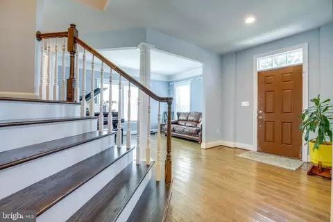 Entry Way - 42289 Brisley Ct, Chantilly, VA 20152 photo 1 of 13