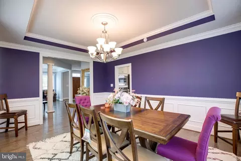 Dining - 42289 Brisley Ct, Chantilly, VA 20152 photo 3 of 6