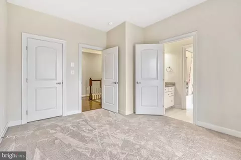 Bedroom - 42289 Brisley Ct, Chantilly, VA 20152 photo 4 of 6